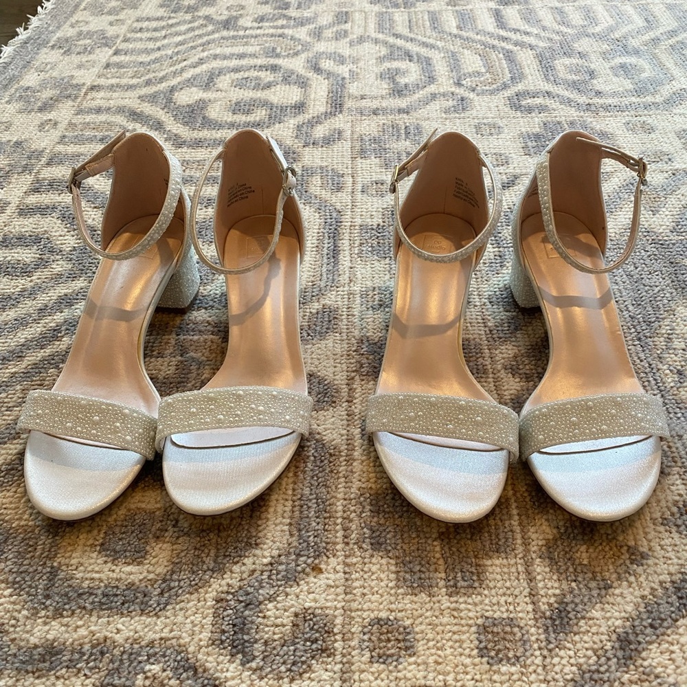 David’s Bridal all over iridescent pearl low block heel sandals- 8